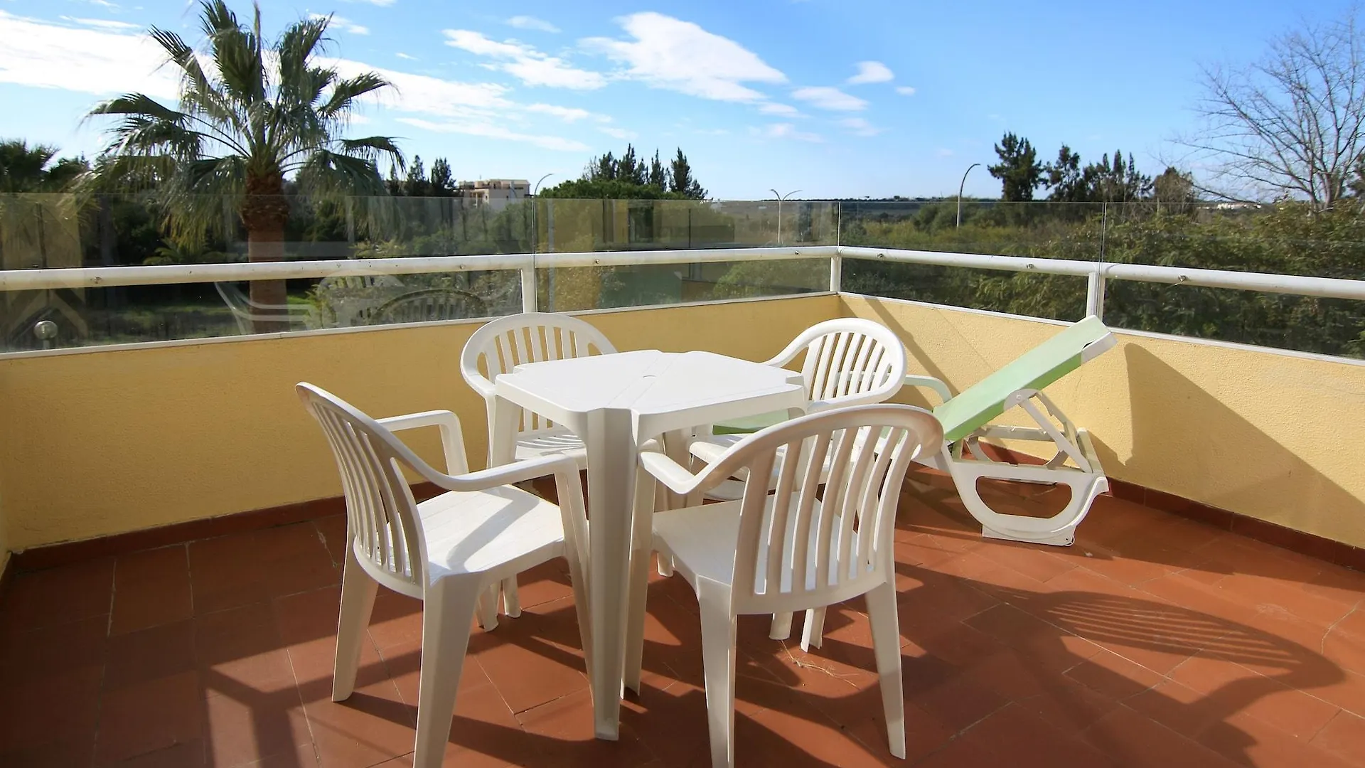 Kompleks wypoczynkowy Parque Mourabel, Oasis Village & Pe Do Lago Vilamoura